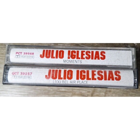Julio Iglesias Cassette Lot – "1100 Bel Air Place" & "Moments" – Vintage Tested - Picture 3 of 3
